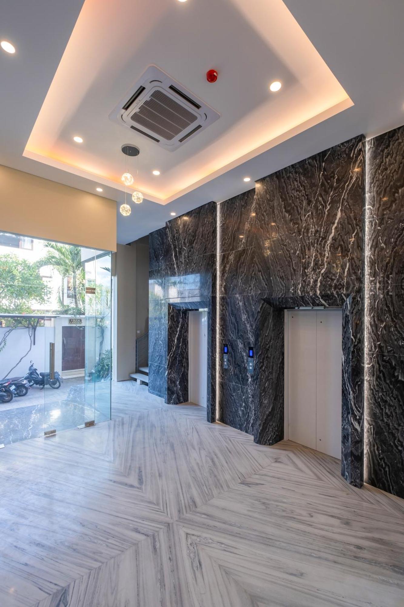 Aster Apartment Bali Canggu Esterno foto