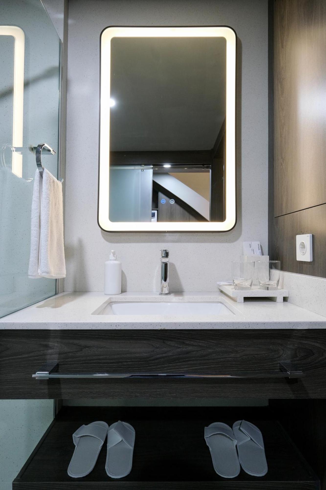 Aster Apartment Bali Canggu Esterno foto