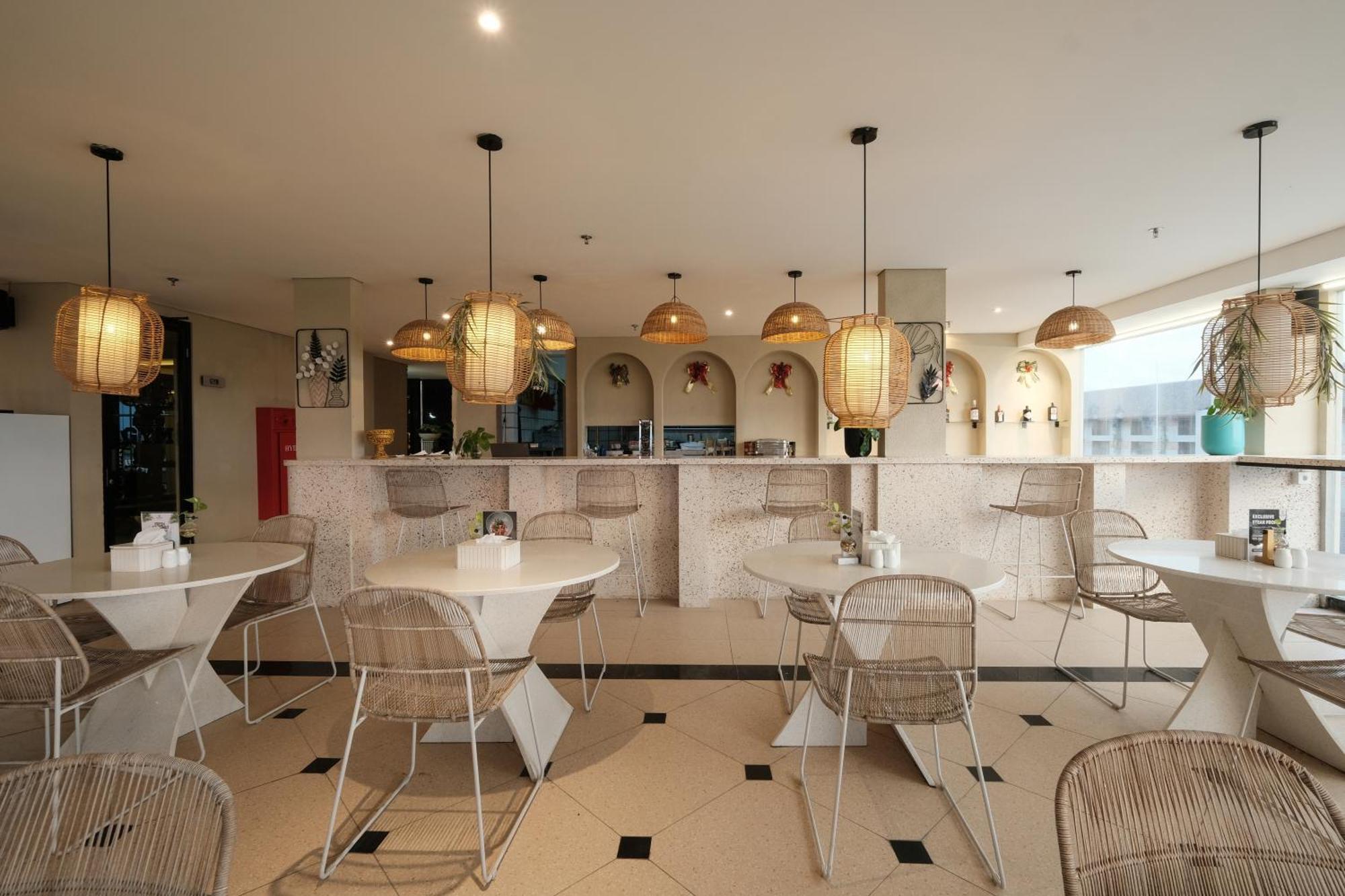 Aster Apartment Bali Canggu Esterno foto