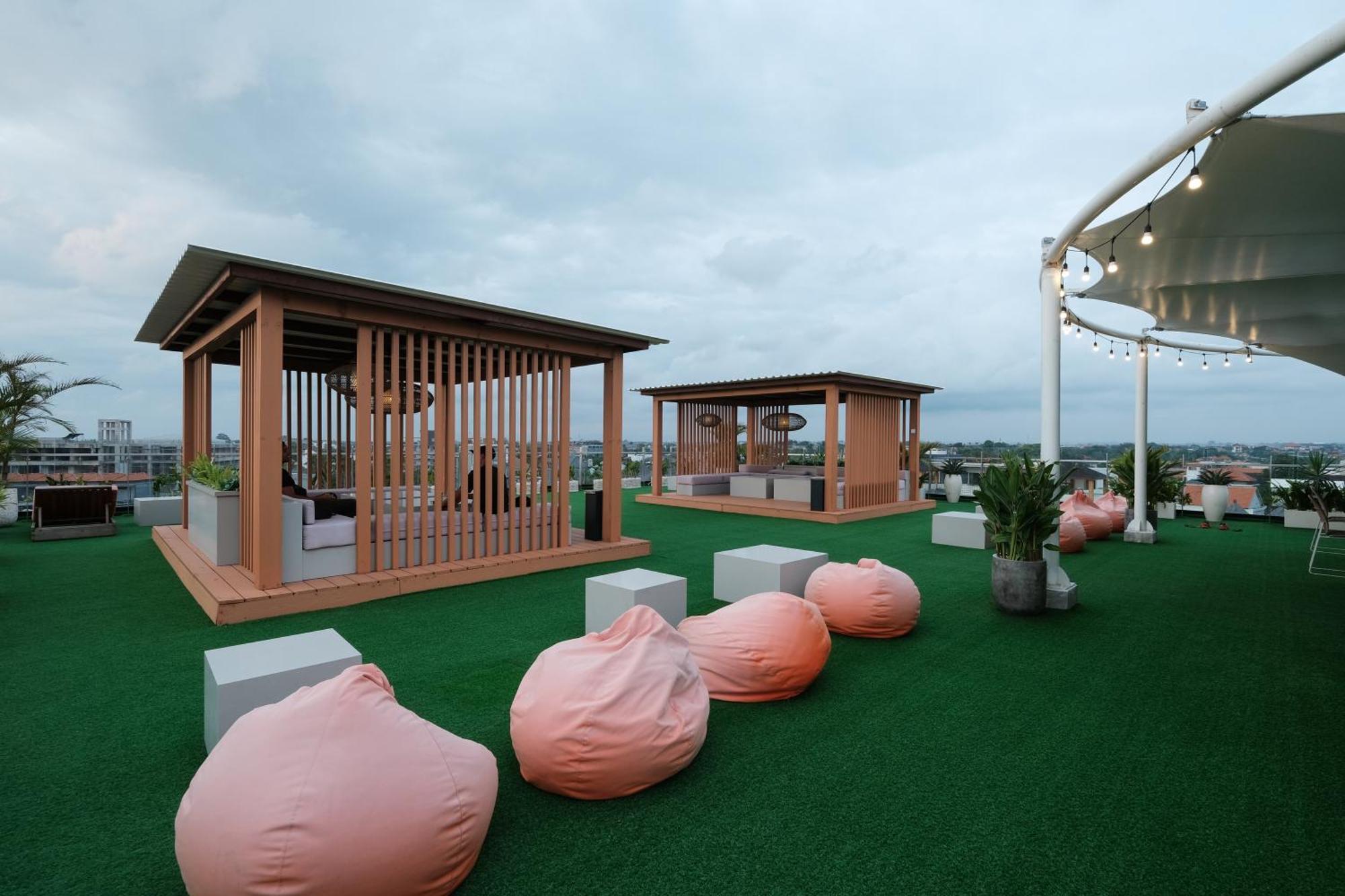 Aster Apartment Bali Canggu Esterno foto