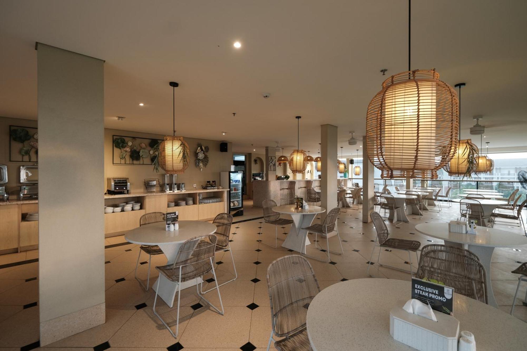 Aster Apartment Bali Canggu Esterno foto